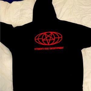 Original Black vetements hoodie with front and back prints.